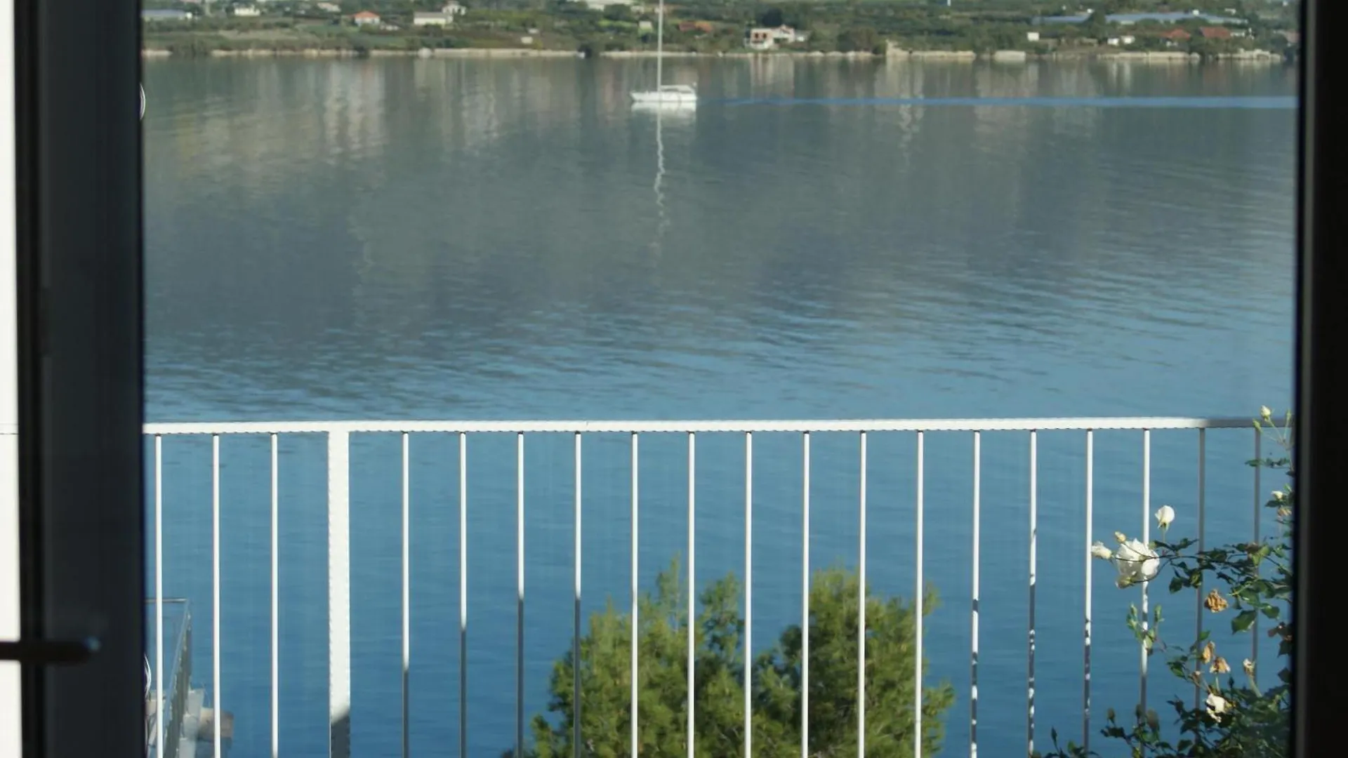 Wohnung 1 Im Erdgeschos Mit Terrasse Und Meerblick Trogir Lejlighed